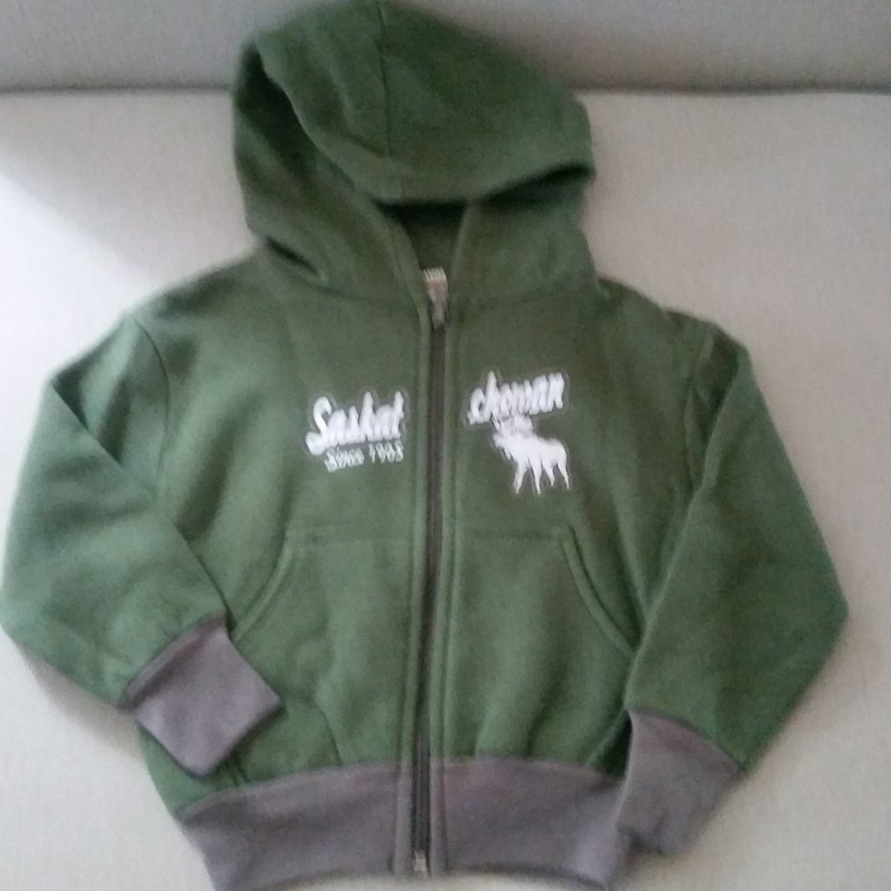 Hunter green Saskatchewan zipper hoodie NWOT